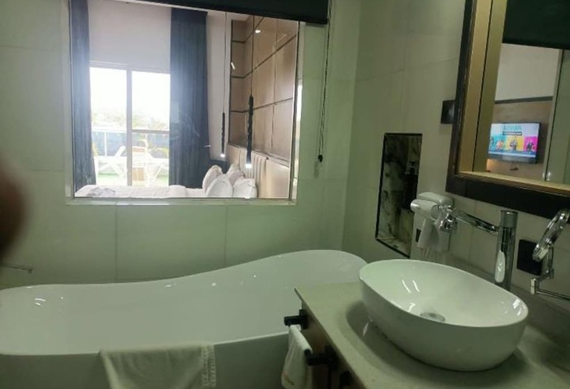 هتل G Pinnacle Signature