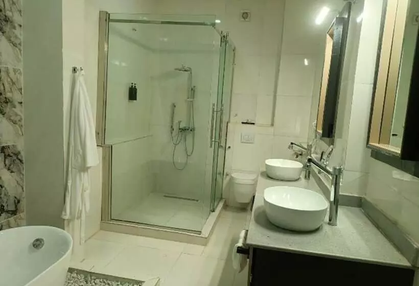 هتل G Pinnacle Signature