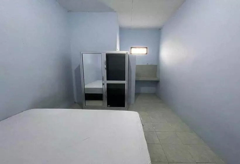 Hotelli Oyo 94160 Kost Btnompo