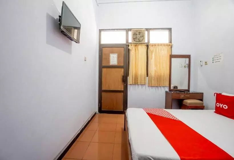 Hotelli Oyo 94172 Mata Air Guest House Madiun