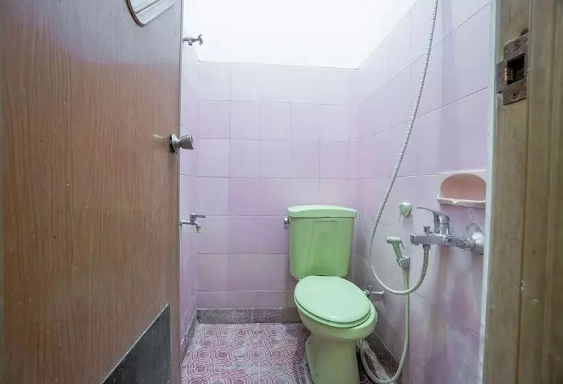 Hotelli Oyo 94172 Mata Air Guest House Madiun