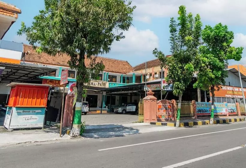 Hotelli Oyo 94172 Mata Air Guest House Madiun