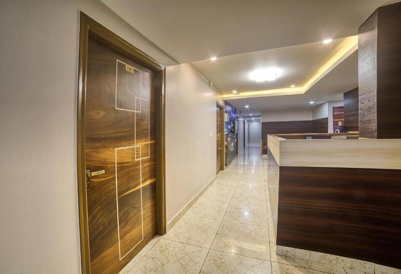 هتل Stay On The Way Near Bangalore Airport