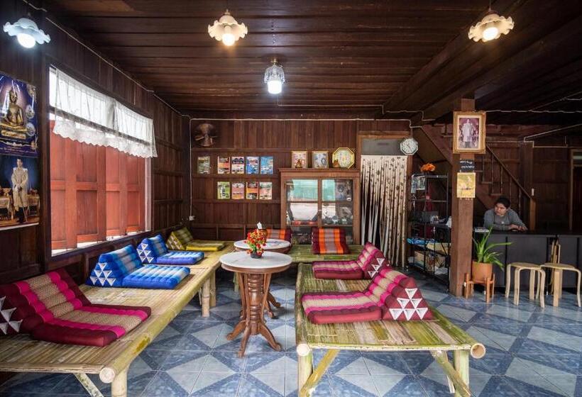 Hug Pai Boutique Hostel