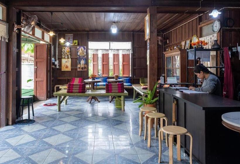 Hug Pai Boutique Hostel