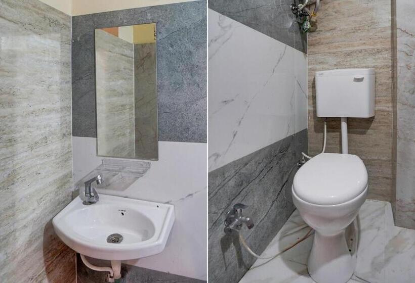 호텔 Super Collection O Lake Palace Road Formerly Green View