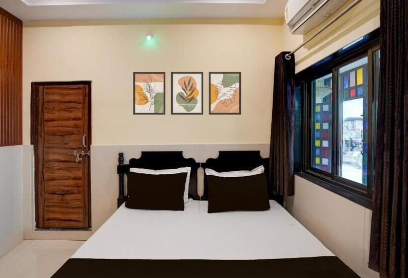 호텔 Super Collection O Lake Palace Road Formerly Green View