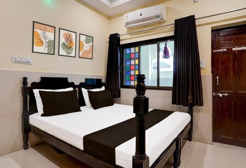 호텔 Super Collection O Lake Palace Road Formerly Green View