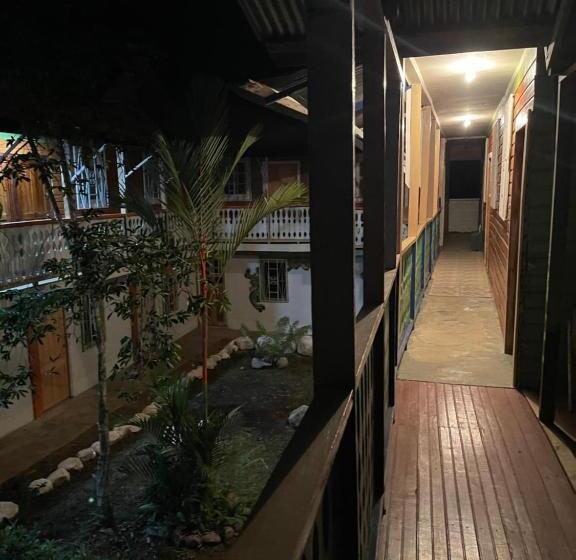 پانسیون Blue Sky