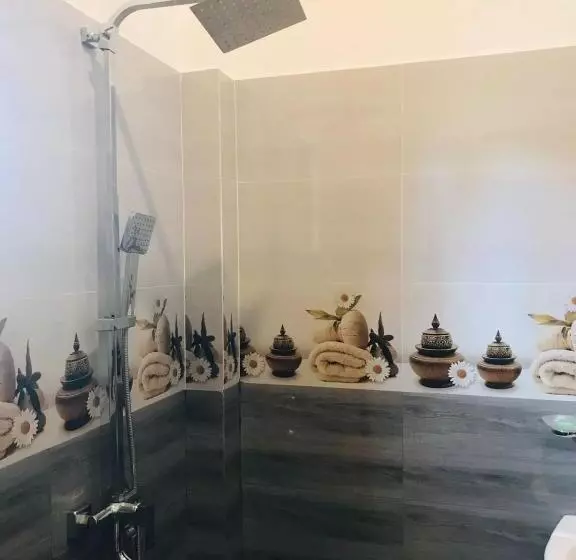 Majatalo Sri White Villa Airport Boutique