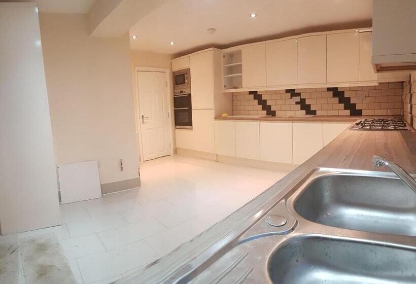 הוסטל Private Rooms Near Hither Green Station