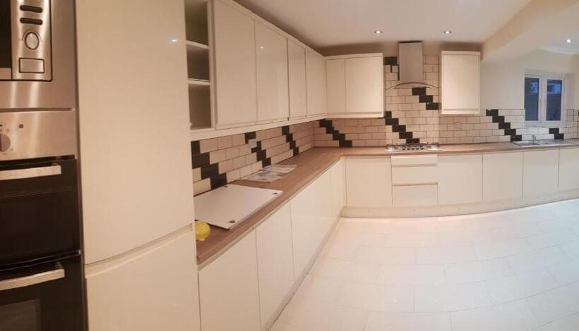 הוסטל Private Rooms Near Hither Green Station