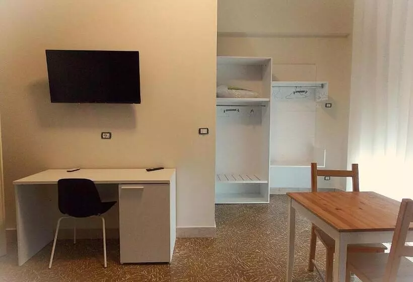 تختخواب و صبحانه Central Palace