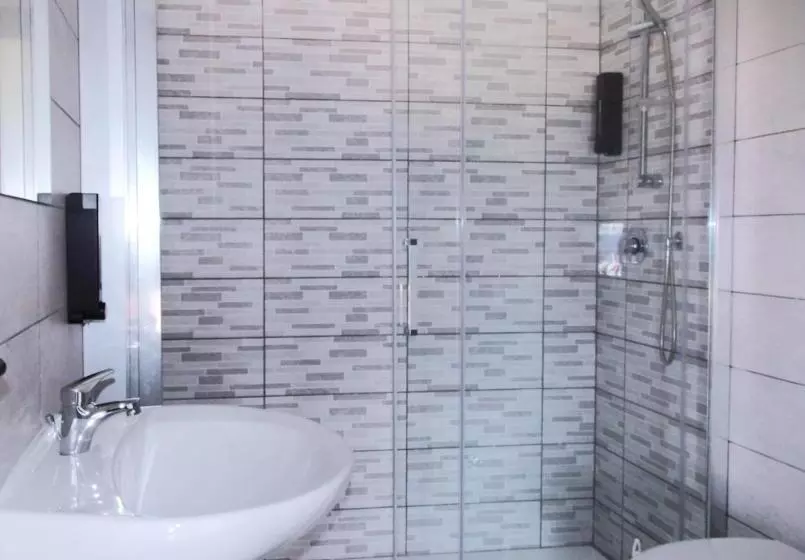 تختخواب و صبحانه Central Palace