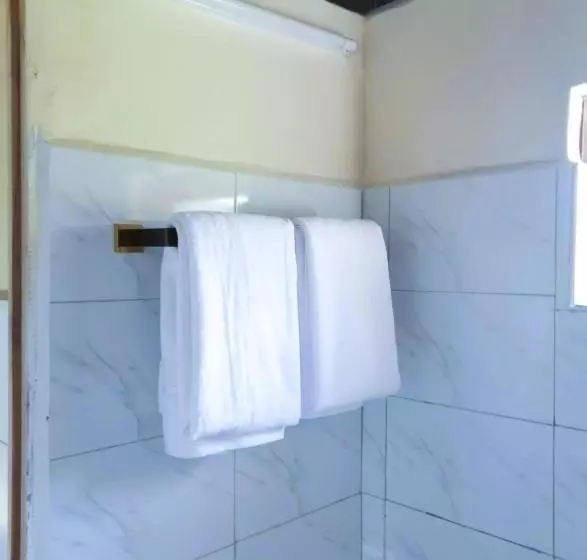 Endeem Mara Resort