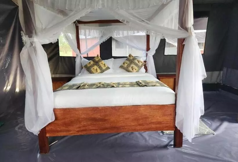 Endeem Mara Resort
