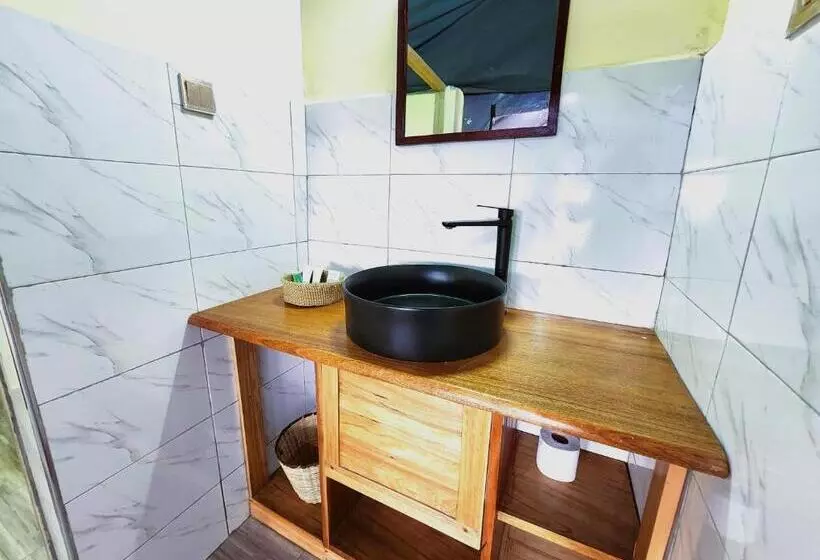 Endeem Mara Resort