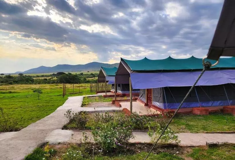 Endeem Mara Resort