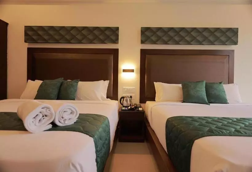 Hotelli Aavudai Grand