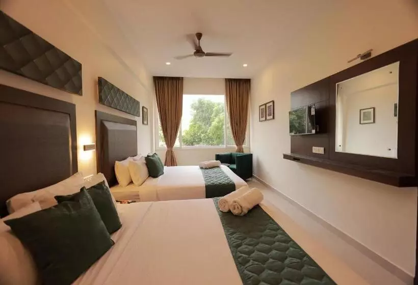 Hotelli Aavudai Grand