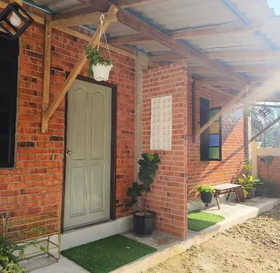 Hotelli Bang Brahim Roomstay