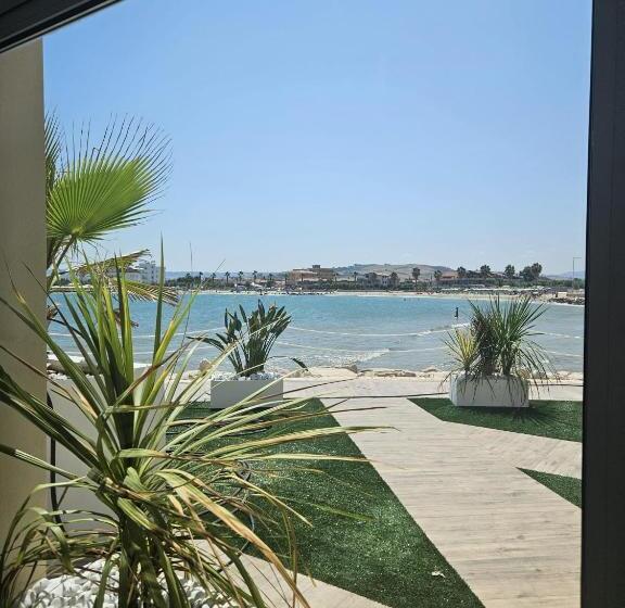 Отель Dada Suites And Sea