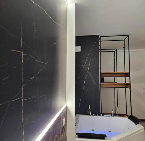 Отель Dada Suites And Sea