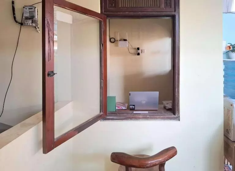 ホテル Reddoorz Near Alun Alun Jepara