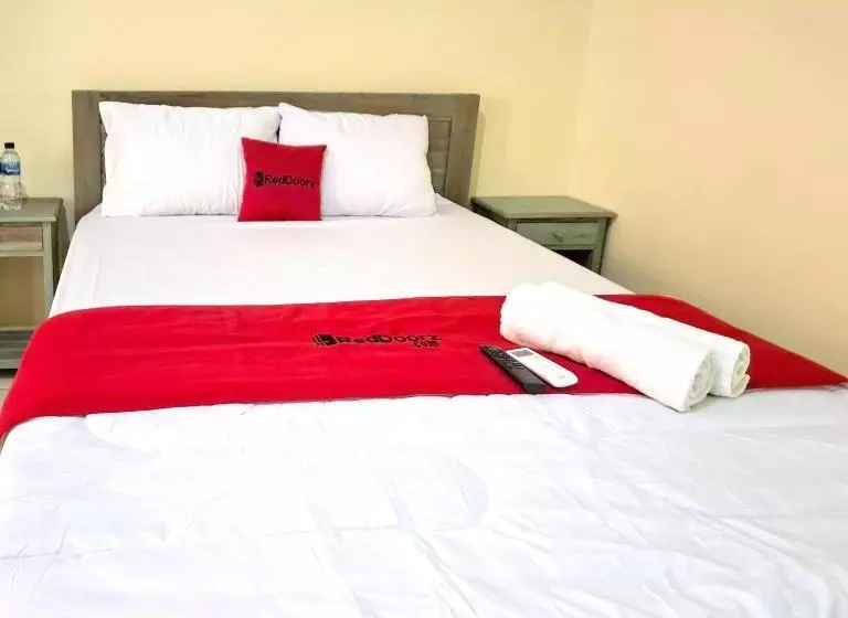ホテル Reddoorz Near Alun Alun Jepara