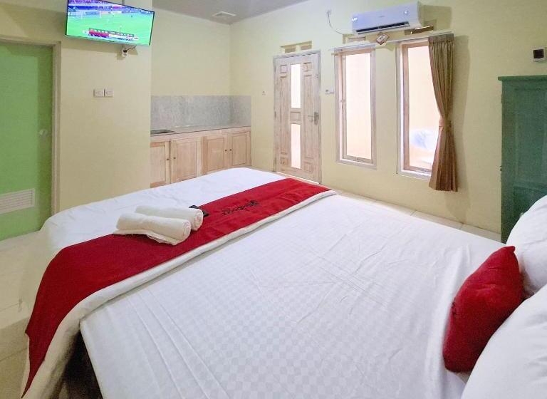 Szálloda Reddoorz Near Alun Alun Jepara