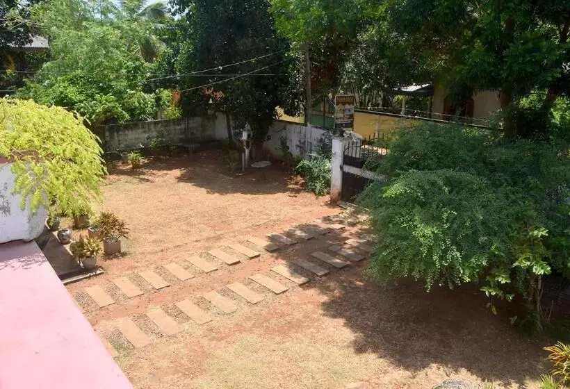 ペンション Pahan Guest Anuradhapura