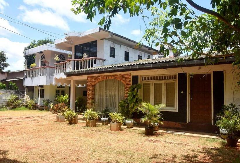 Majatalo Pahan Guest Anuradhapura