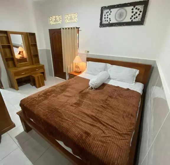 Majatalo Tunjung Kuning