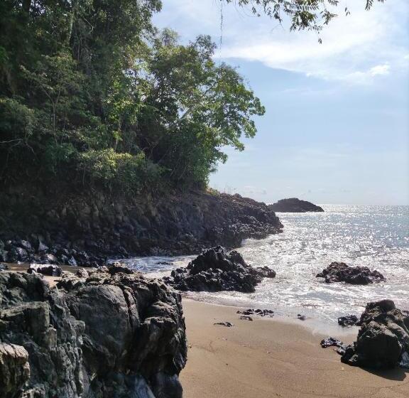 הוסטל Habitación Compartida Con Tres Comidas Incluidas Y Dos Horas De Electricidad Diarias