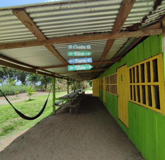 הוסטל Habitación Compartida Con Tres Comidas Incluidas Y Dos Horas De Electricidad Diarias