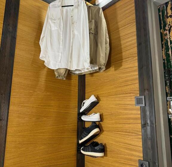 Swed Cab Embassy Hostel