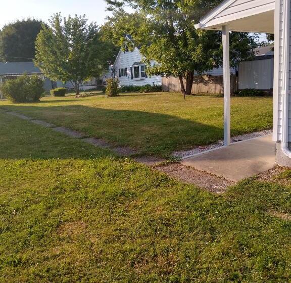 All American Grill B&b Clarion Penn Prime