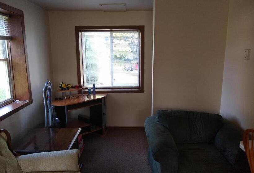 All American Grill B&b Clarion Penn Prime