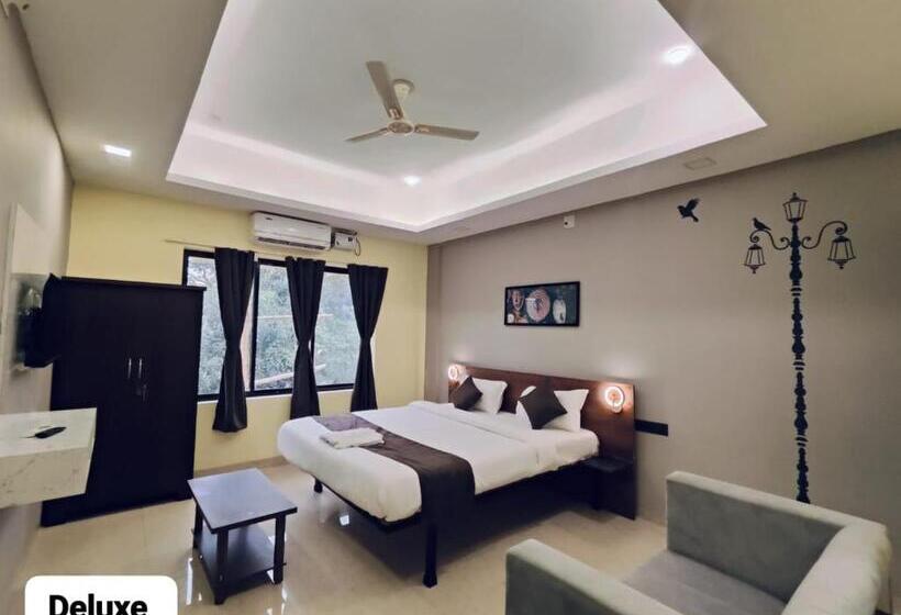 Hotell Emerald Euphoria The Luxury Stay Near Infocity Best Seller