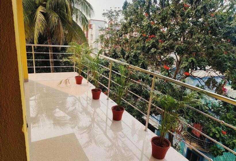 Hotell Emerald Euphoria The Luxury Stay Near Infocity Best Seller