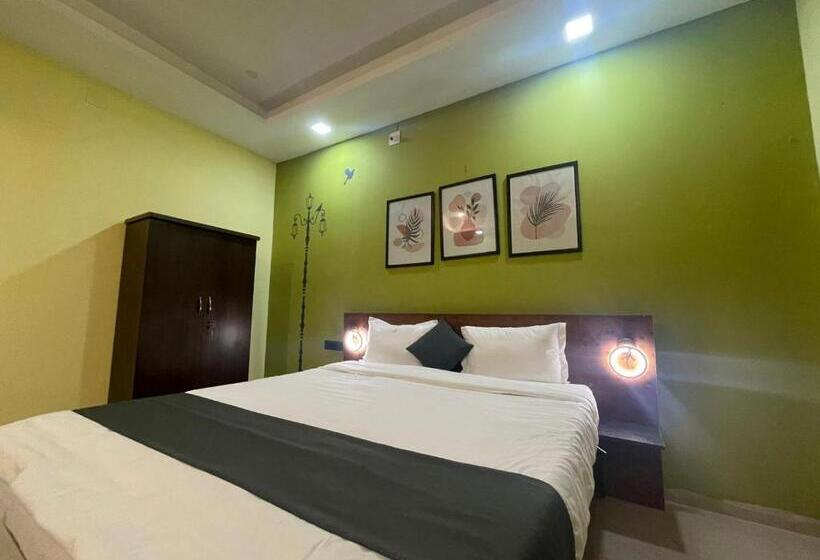 Hotell Emerald Euphoria The Luxury Stay Near Infocity Best Seller