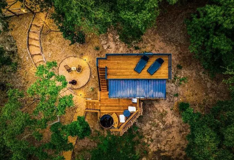 Hotelli Walnut House