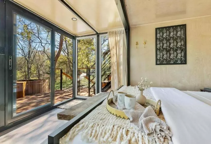 Hotelli Walnut House