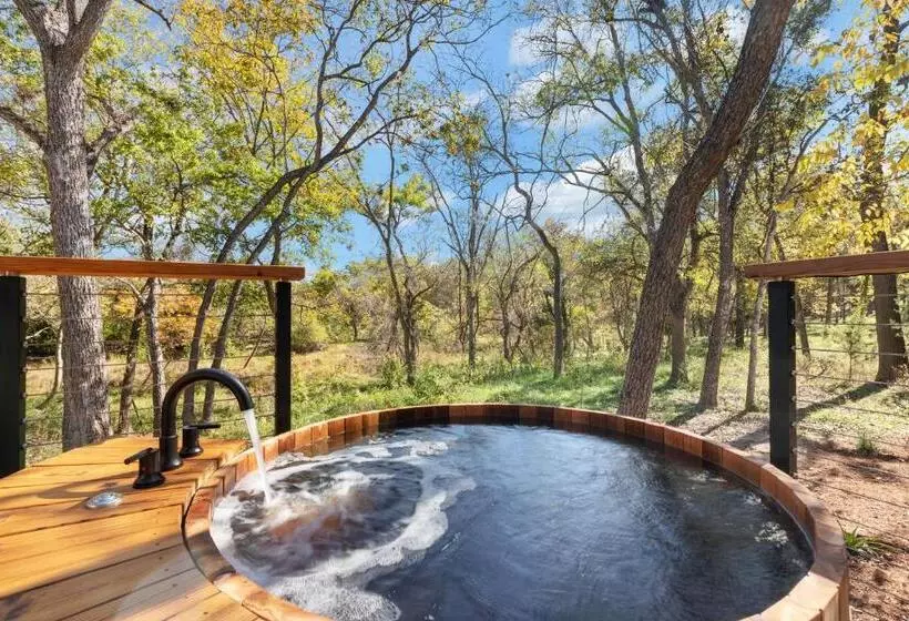 Hotelli Walnut House