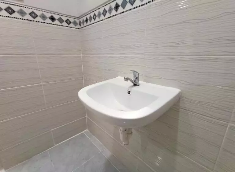 هتل Wisma Mekar Jaya Near Solo Safari Mitra Reddoorz