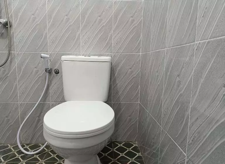 هتل Wisma Mekar Jaya Near Solo Safari Mitra Reddoorz