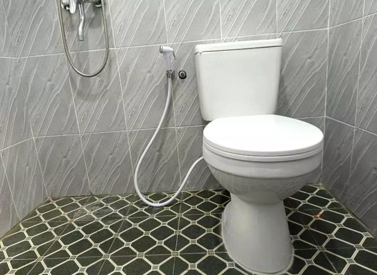 هتل Wisma Mekar Jaya Near Solo Safari Mitra Reddoorz