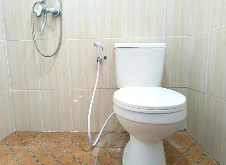 هتل Wisma Mekar Jaya Near Solo Safari Mitra Reddoorz