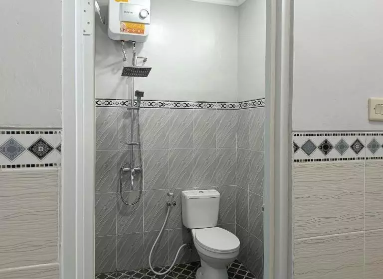هتل Wisma Mekar Jaya Near Solo Safari Mitra Reddoorz