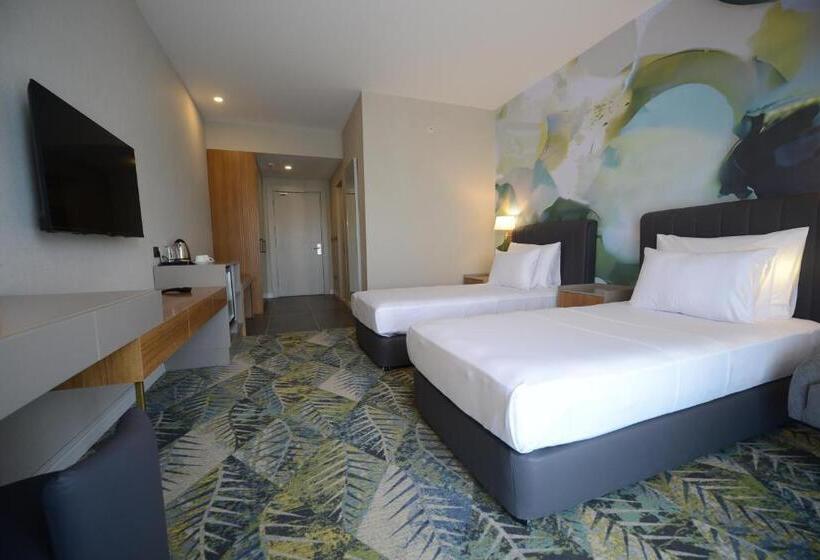 Отель Wyndham Garden Cambasi